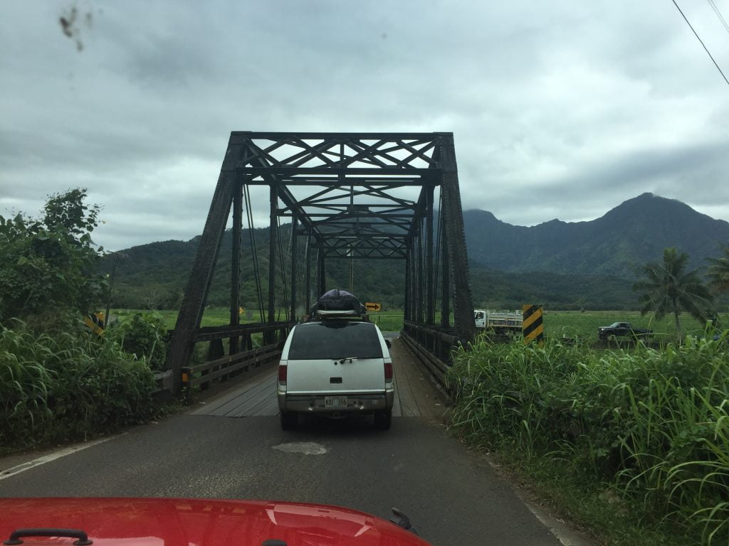 the road over single lane bridges to the Hanalei Colony Resort