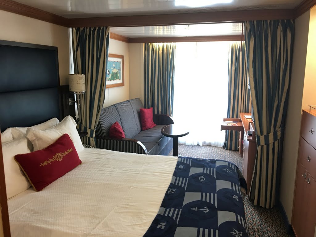 stateroom-on-disney-wonder-cruise-lines
