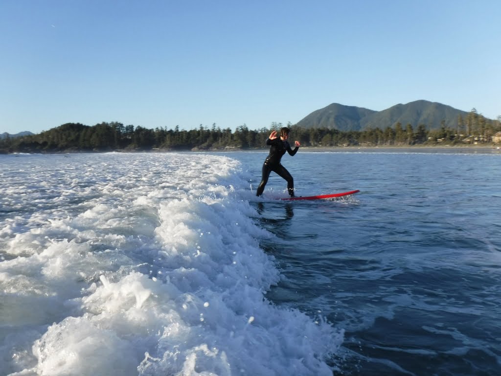 woman-surfing-in-tofino