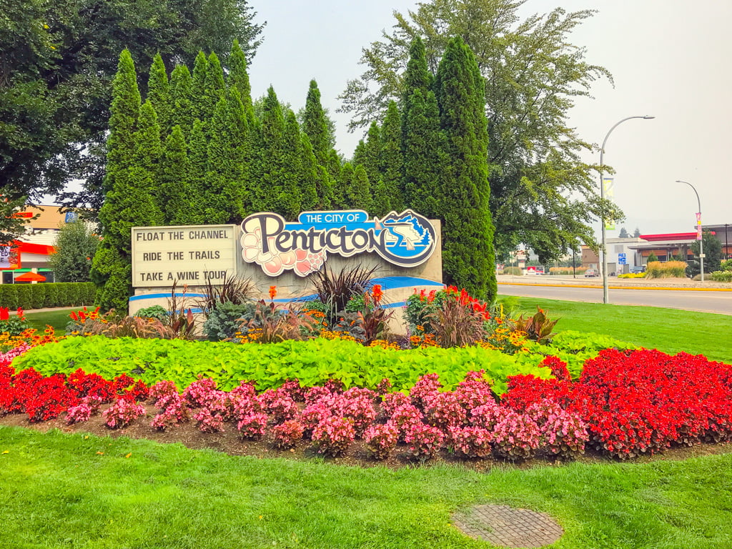 penticton-welcome-sign