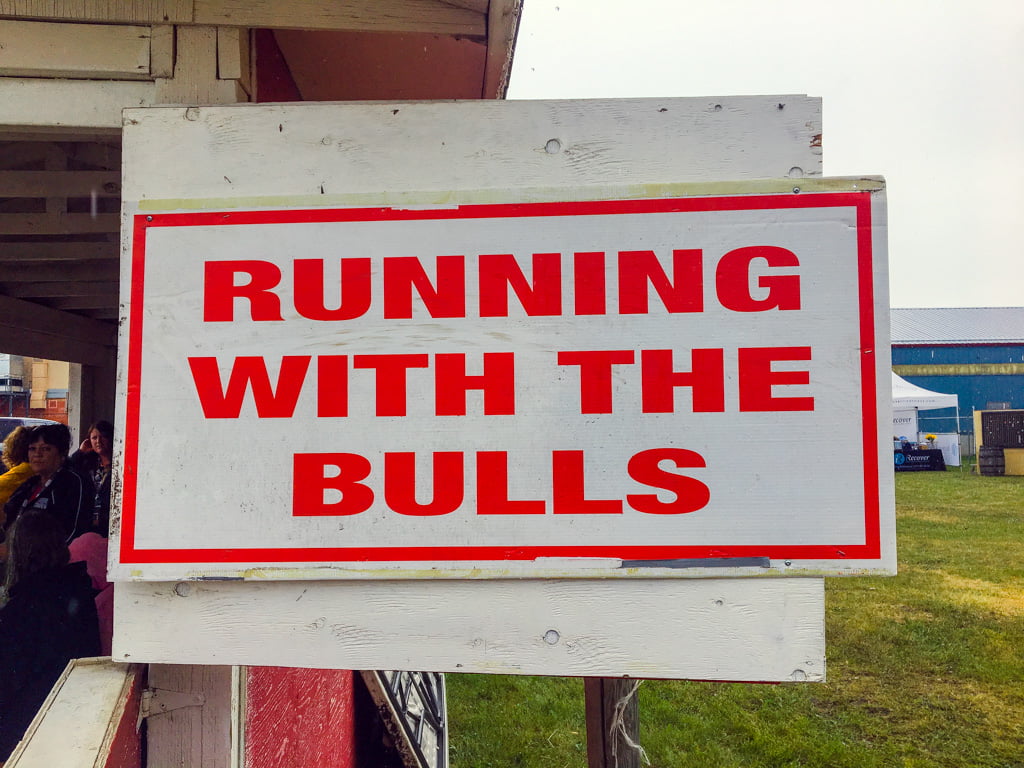 strathmore-stampede-running-with-the-bulls-sign