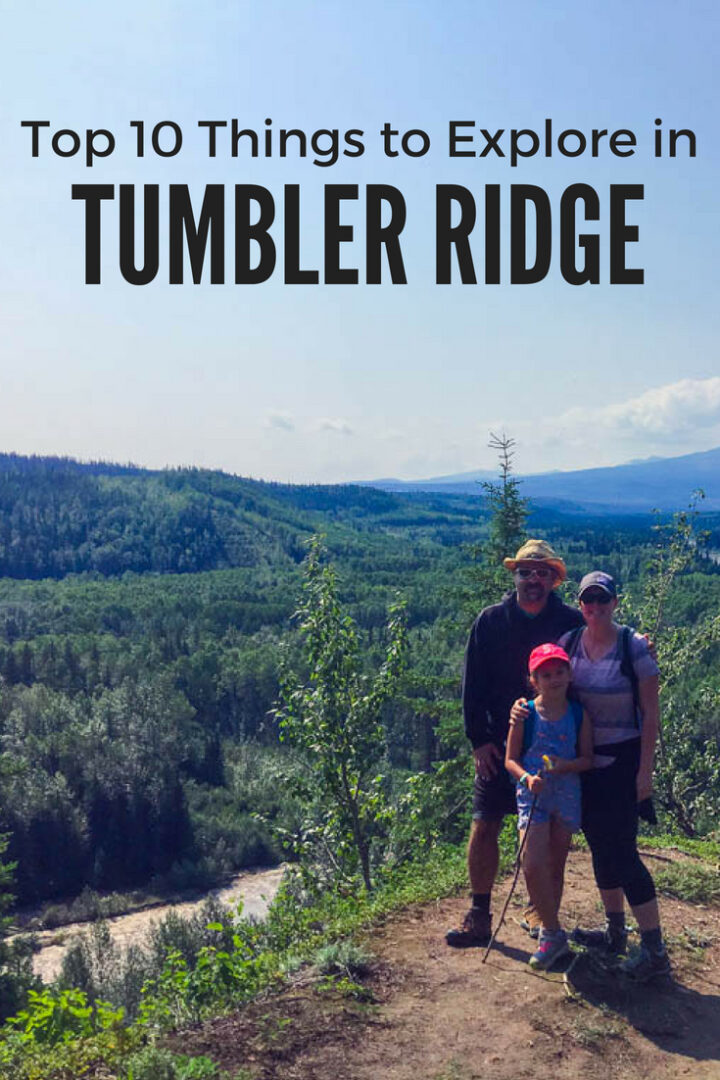 family-hiking-in-tumbler-ridge