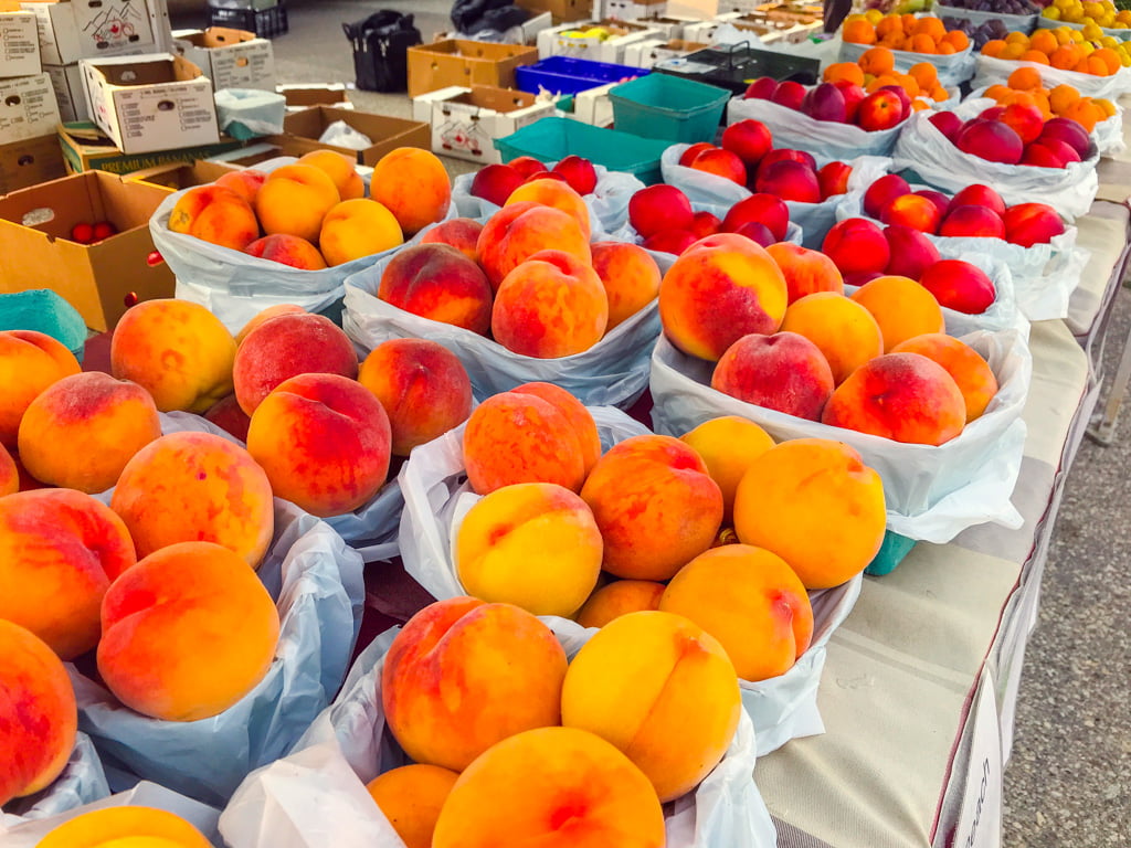 Vernon-farmers-market-fruit