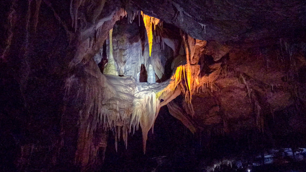 cave-formations