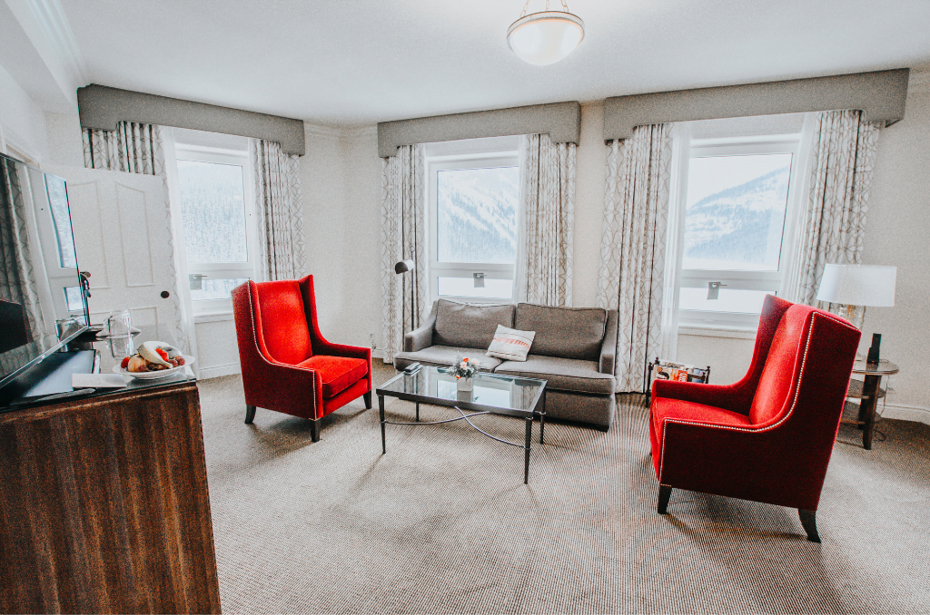 living-room-inside-fairmont-chateau-lake-louise-suite