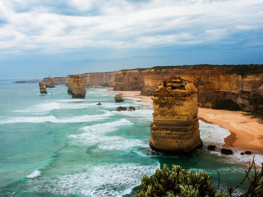 12-apostles-on-great-ocean-road-australia