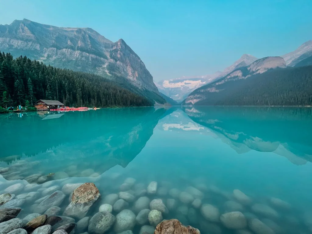 boathouse on lake louise