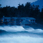 best-storm-watching-hotel-in-tofino-Winter-Waves-at-The-Pointe-Jeremy-Koreski