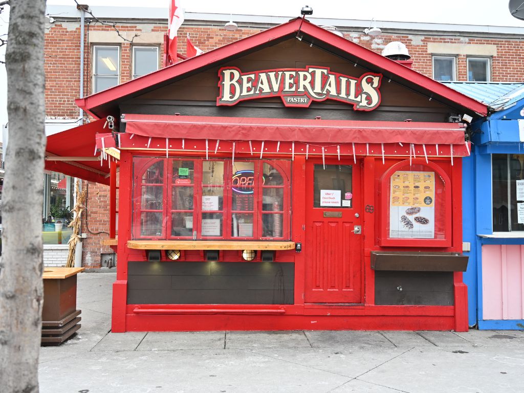 outside view of a beavertails pastry shop - what to do in Ottawa in November