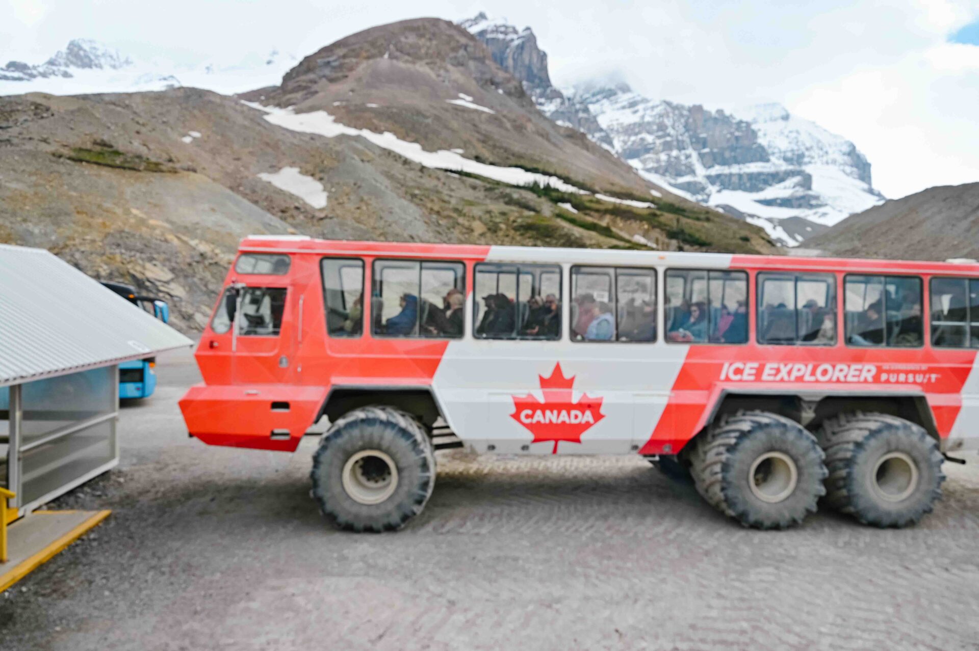 ice explorer bus that takes you on a tour of the columbia icefield