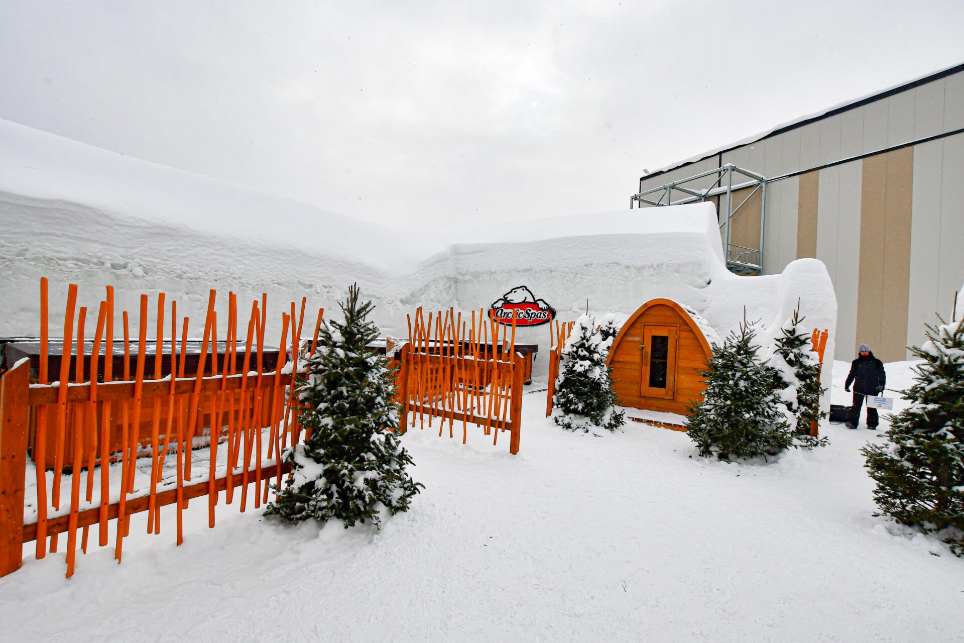 nordic area of Hôtel de Glace where the hot tubs and saunas are located