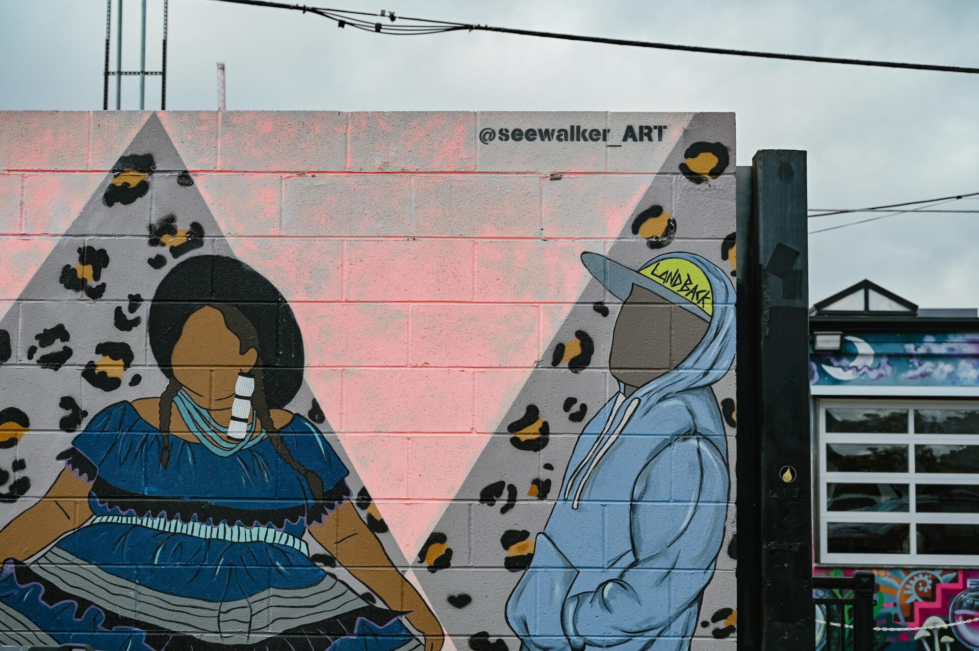 mural of two people