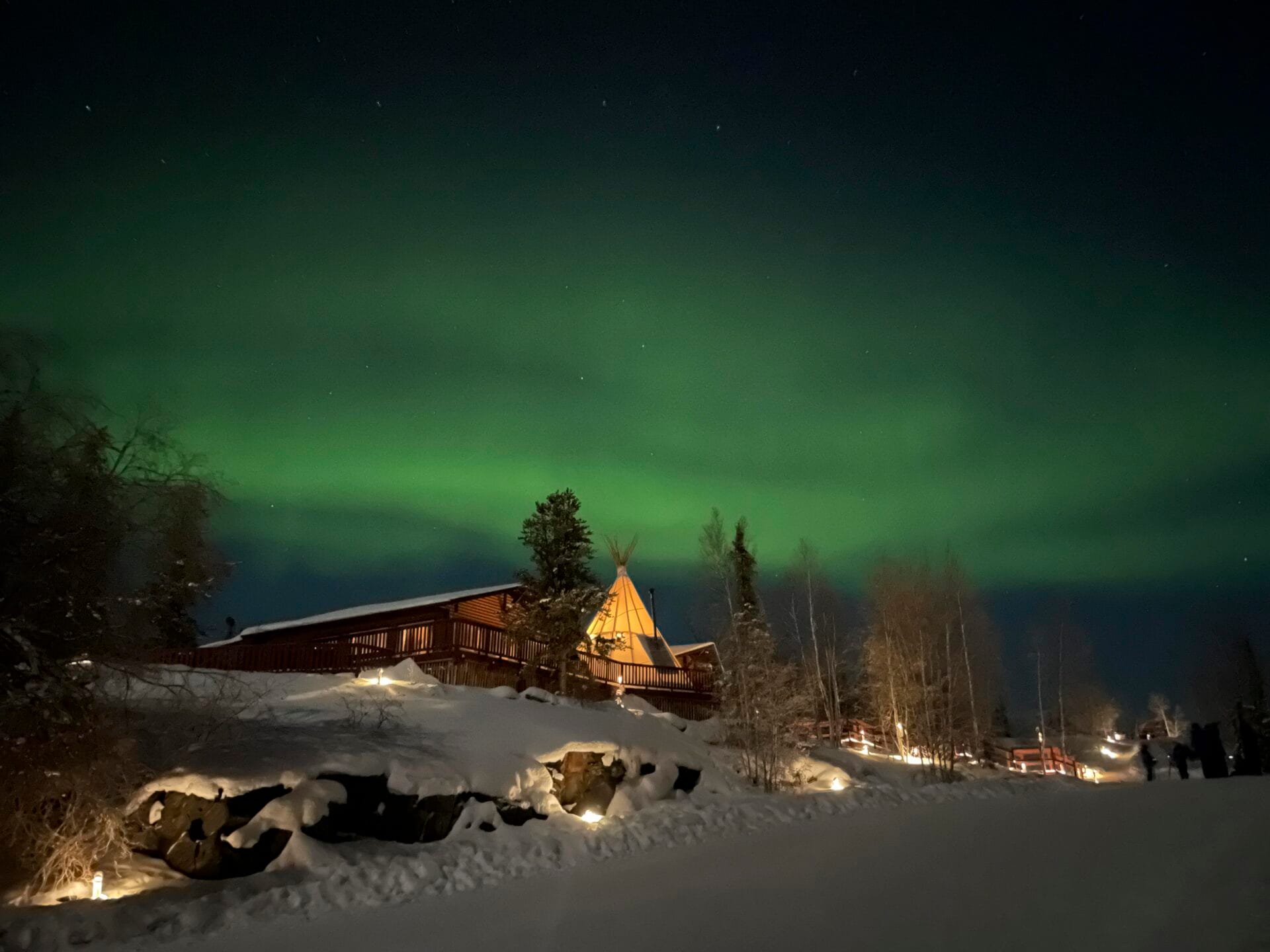 Yellowknife Northern Lights: An Adventure-Filled Guide To Plan Your ...