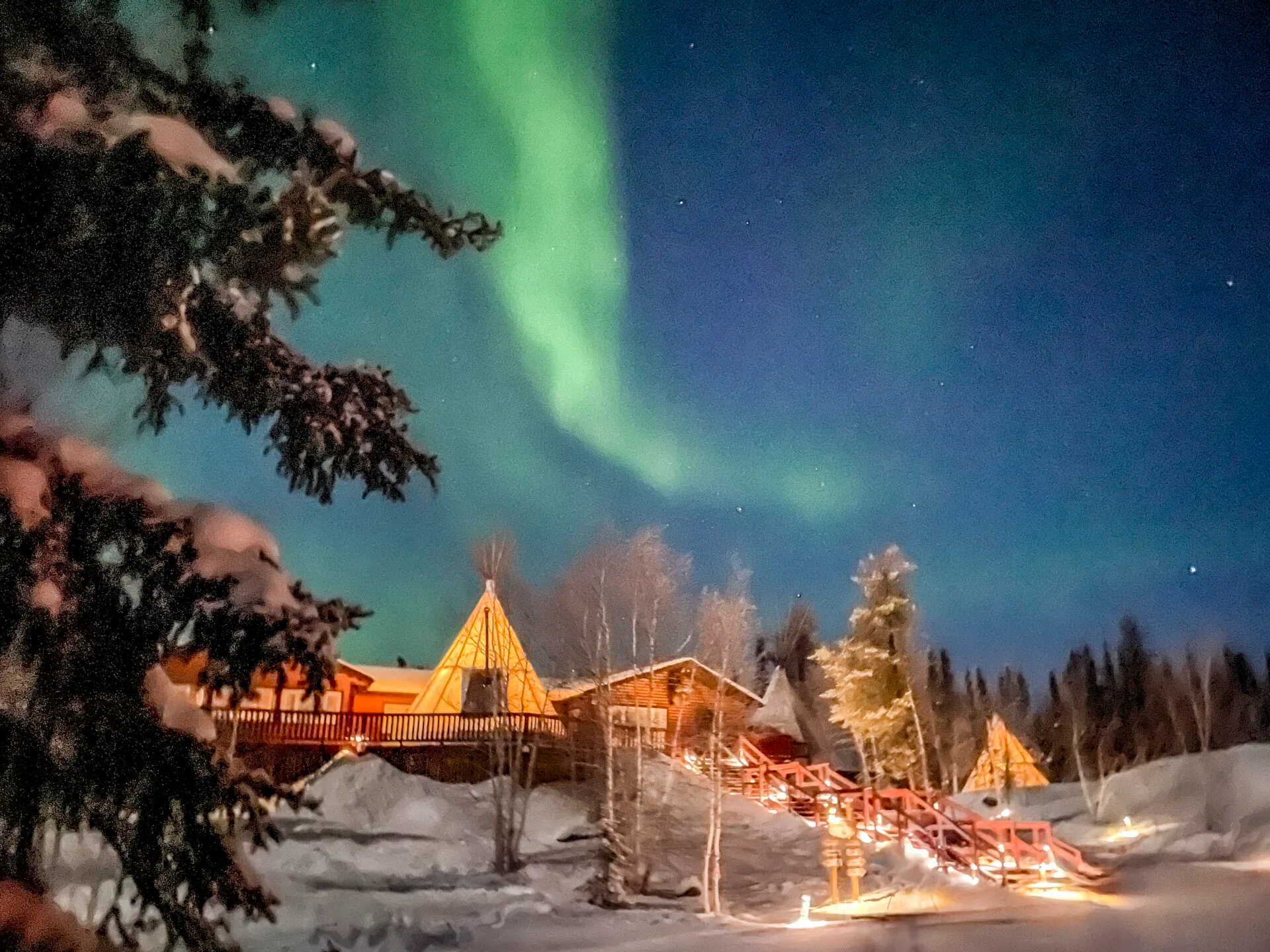 Yellowknife Northern Lights: An Adventure-Filled Guide To Plan Your 2026  Trip