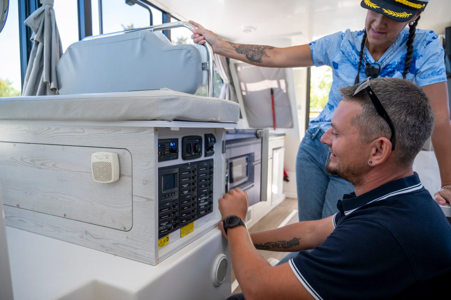 a captain gets trained on the le boat systems