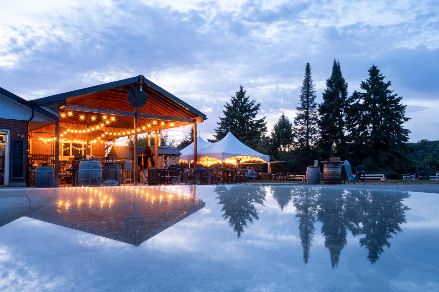 restaurant area of the Scheuermann Vineyard